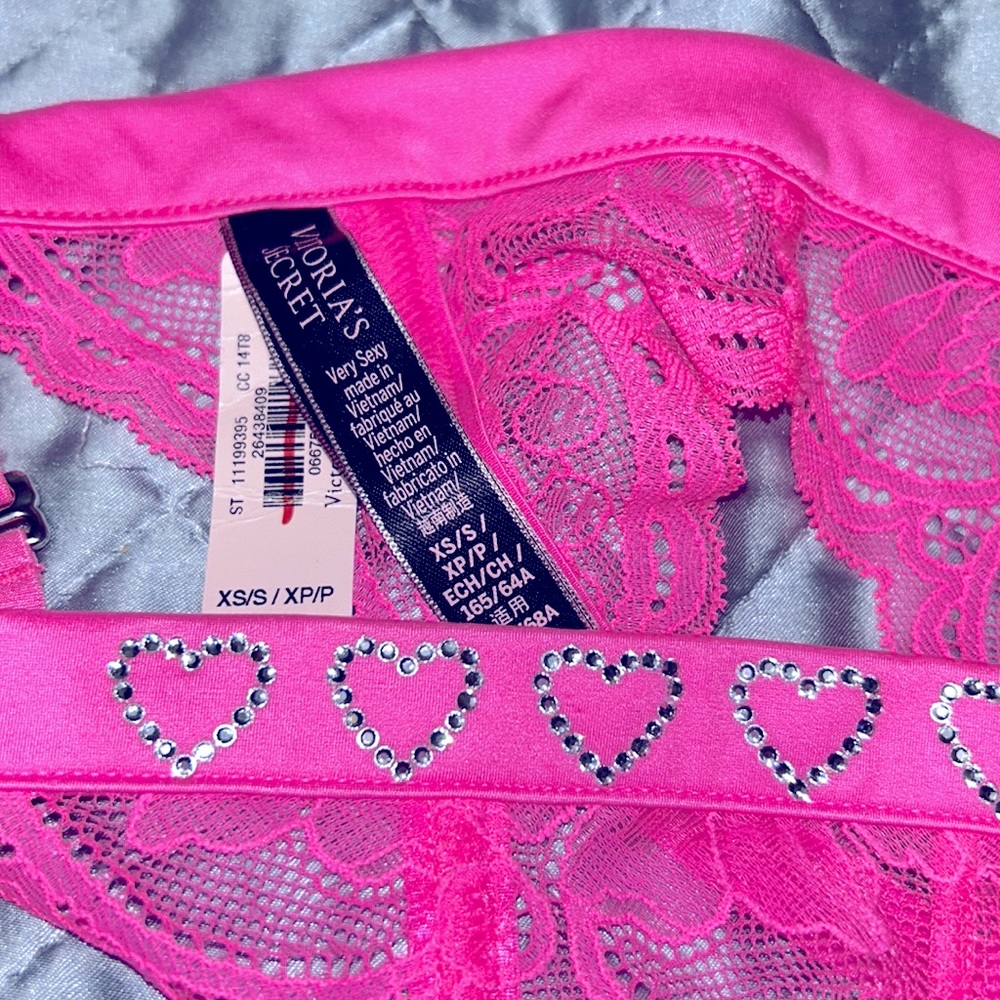 Victoria secret Very Sexy shiny Heart Garter - Picture 5 of 5